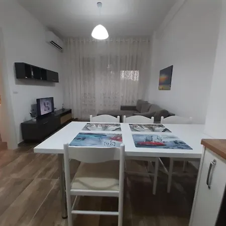 Lalzi Bay, Lura 3 Apartament Daire Dıraç